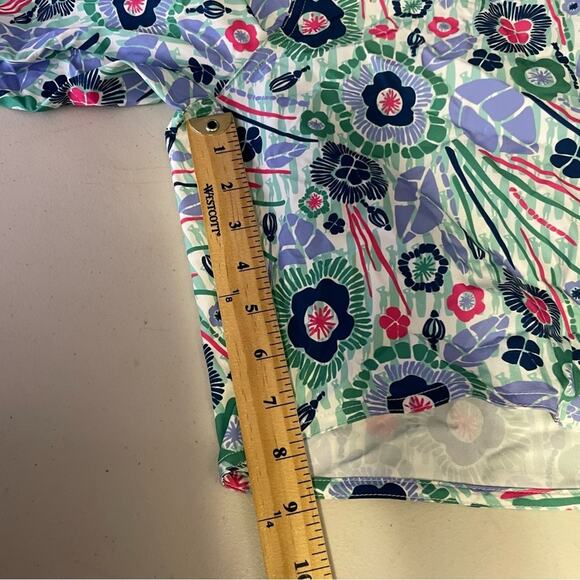 Johnnie-O Ocean-side fauna adorn the Driftwood Half Elastic Surf Shorts size XL - Picture 12 of 12